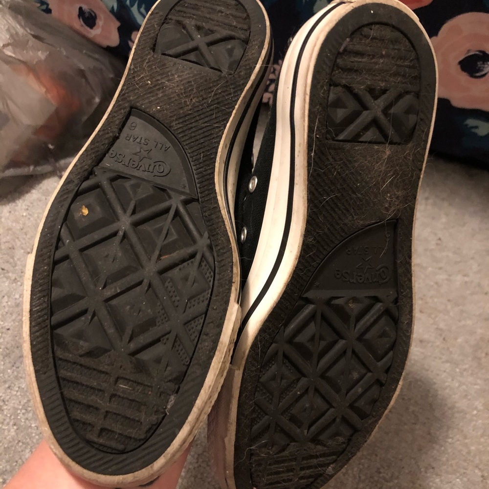 Converse - Picture 2 of 2